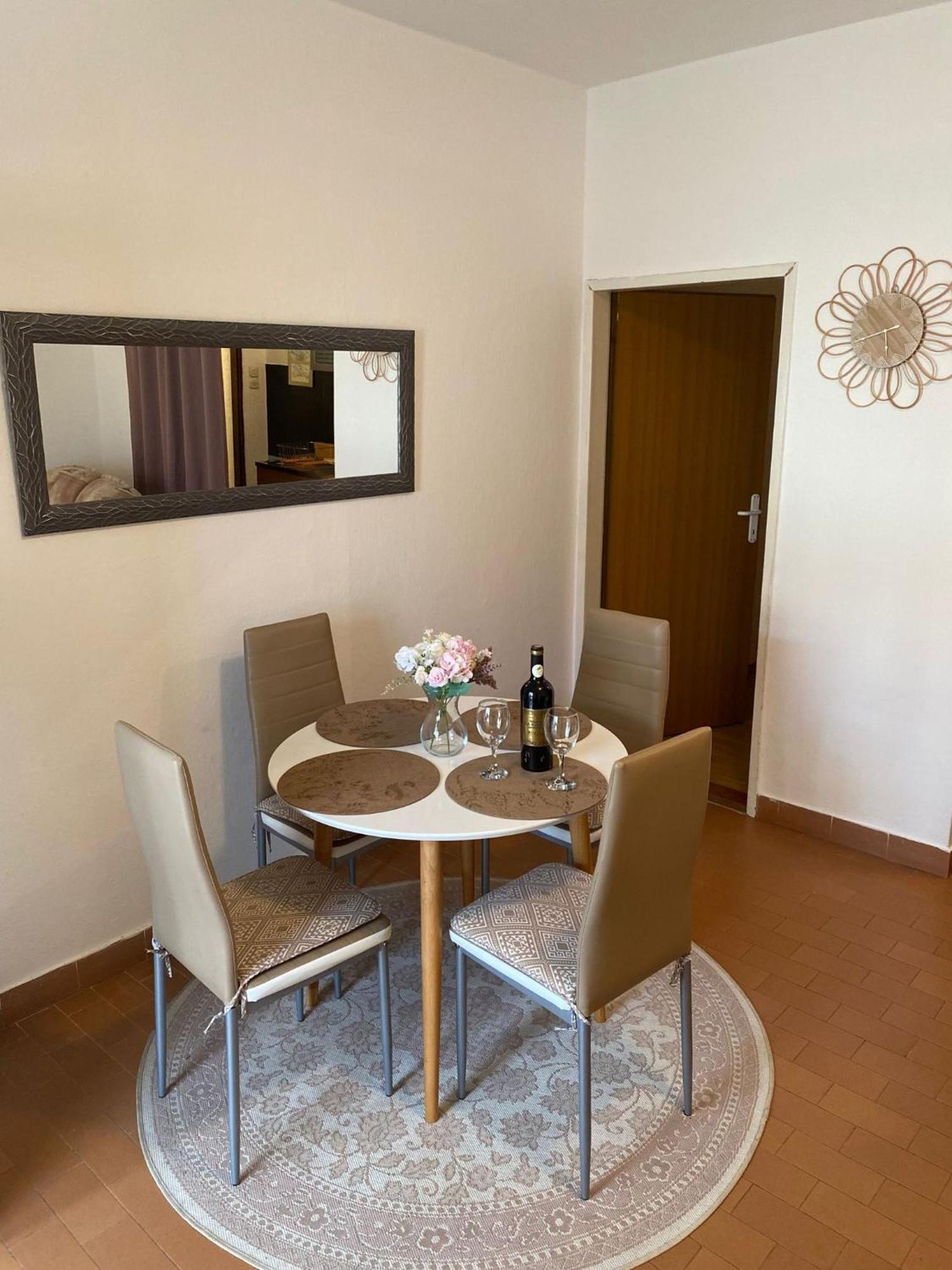 Apartmani Ines Marina Dış mekan fotoğraf